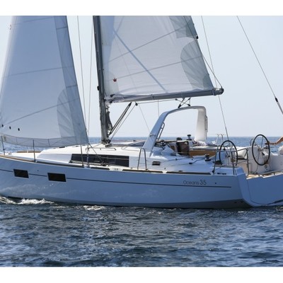 Beneteau Oceanis 35
