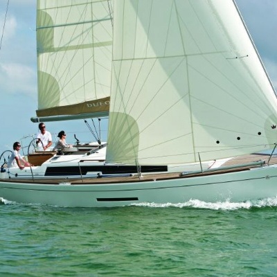 Dufour 380