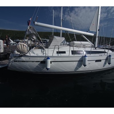 Bavaria Cruiser 37