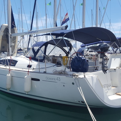Oceanis 43