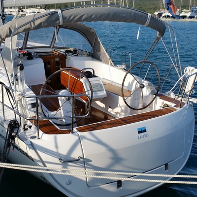 Bavaria Cruiser 37
