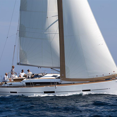Dufour 460 