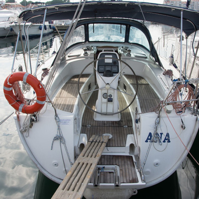 Bavaria 38