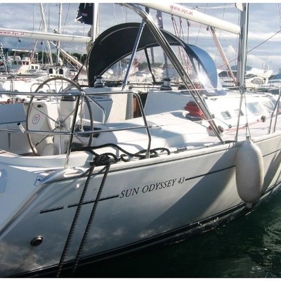 Sun Odyssey 43