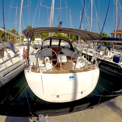 Bavaria Cruiser 37