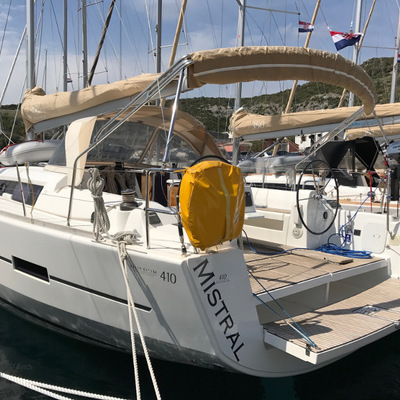 Dufour 410 Grand Large